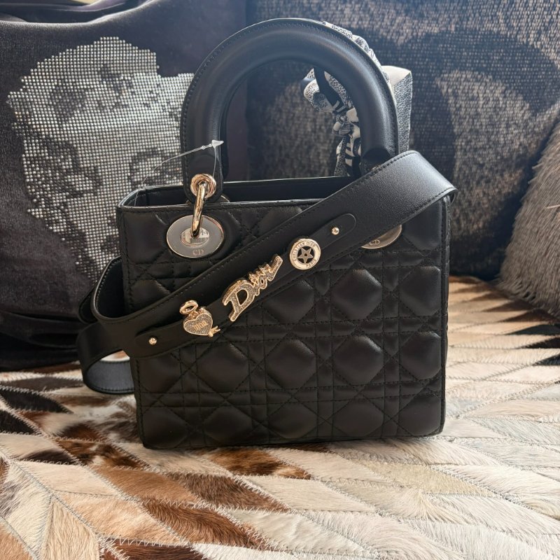 DIOR 小羊皮5x5黛妃包含背帶 黑色-1
