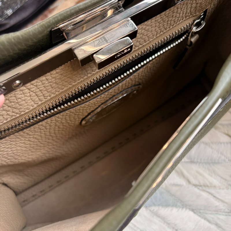 FENDI 手工蛇皮手把Peekaboo 墨綠色-4