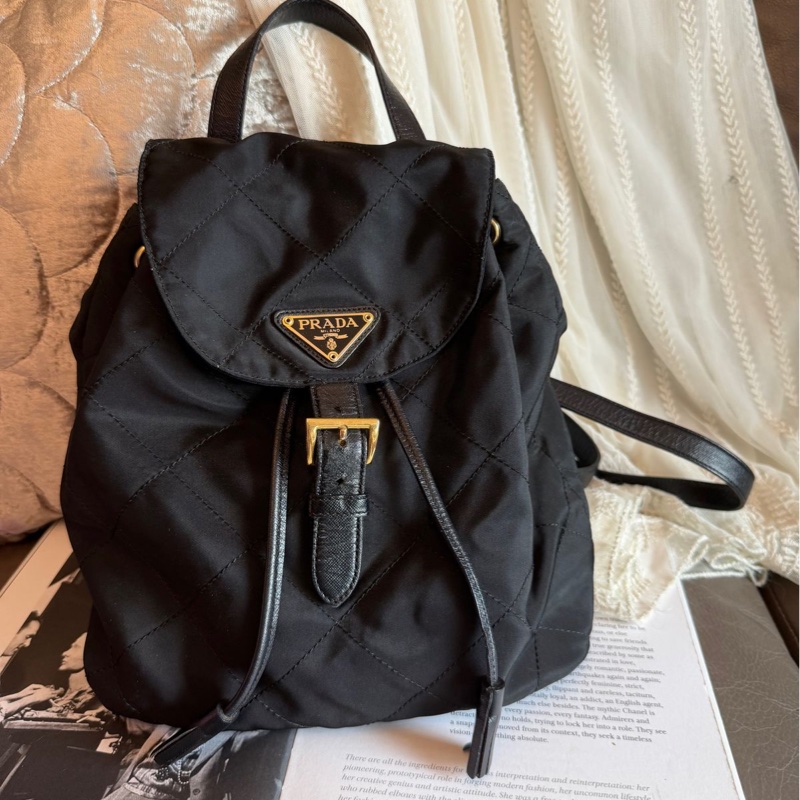 普拉達 黑色尼龍菱格紋背包 後背包 背囊 雙肩包 中古 包包 prada black nylon backpack-0