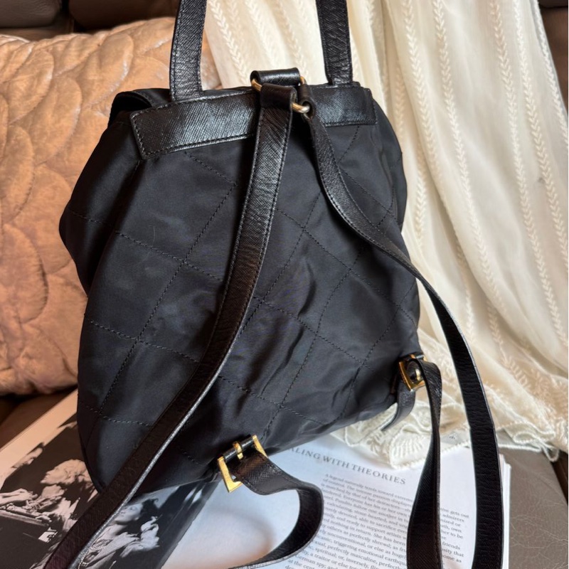 普拉達 黑色尼龍菱格紋背包 後背包 背囊 雙肩包 中古 包包 prada black nylon backpack-11