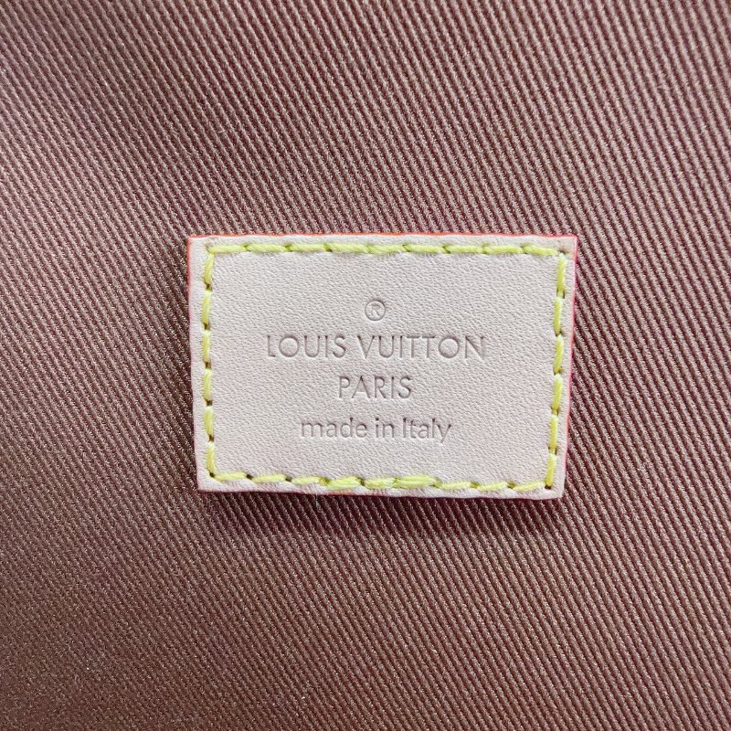 LV Monogram帆布旅行收納包-6