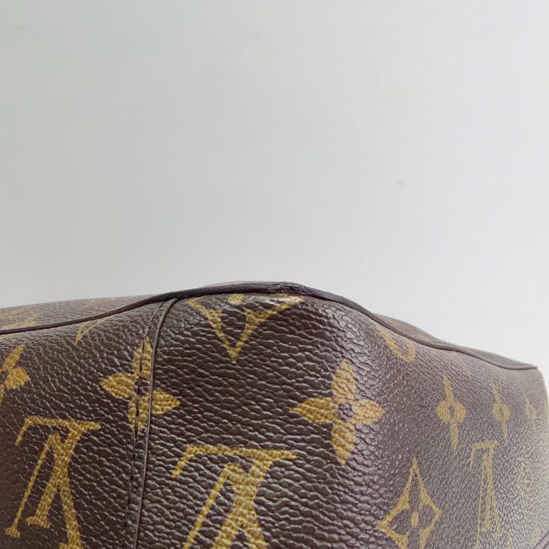 LV Monogram帆布旅行收納包-7