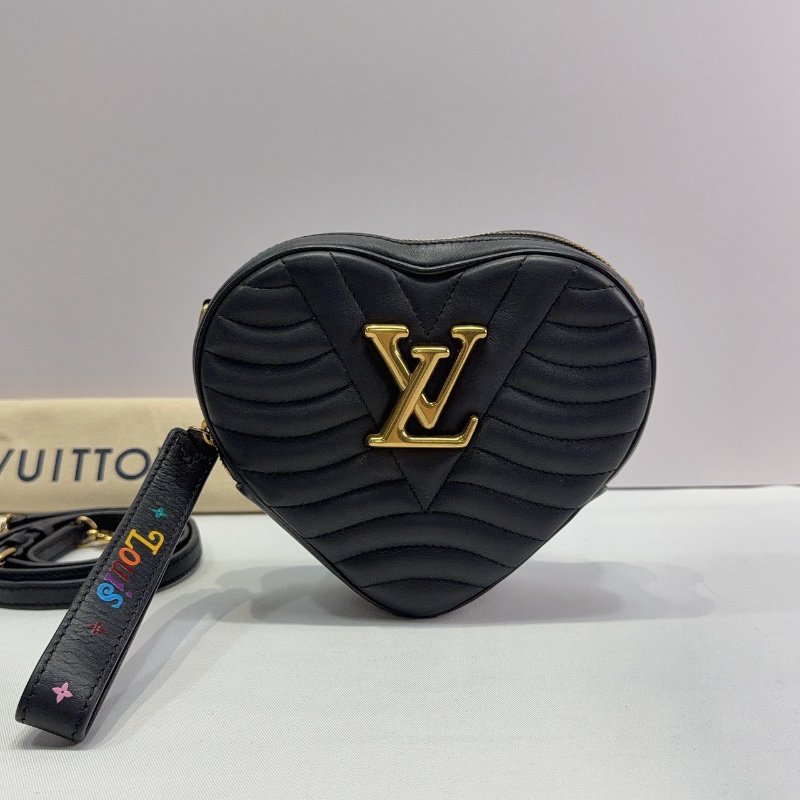 LV New Wave Heart肩背愛心包-0