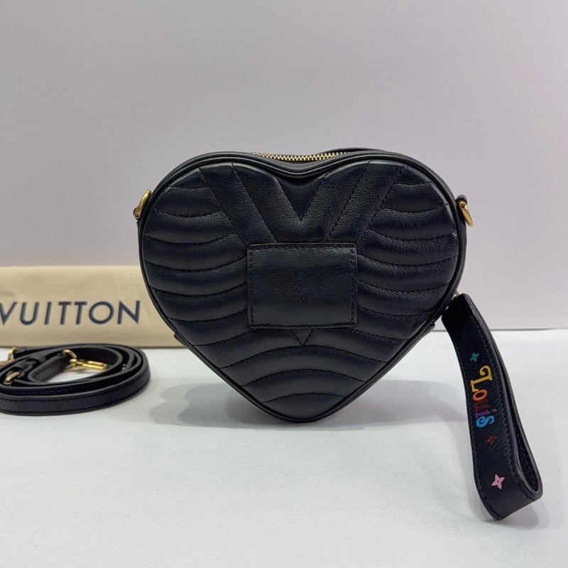 LV New Wave Heart肩背愛心包-1