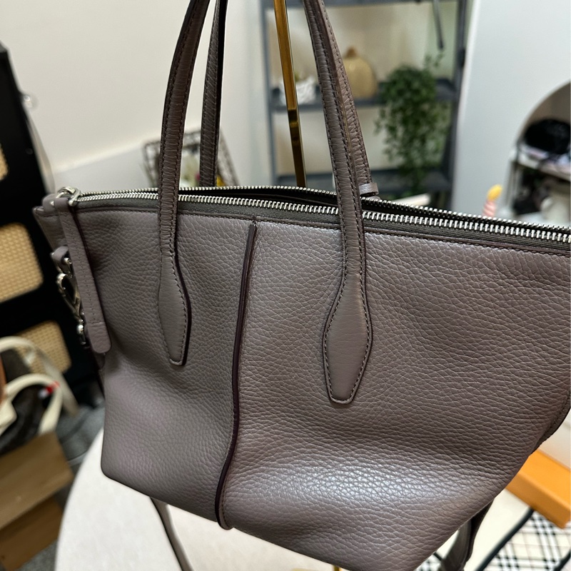 TOD’S 藕色牛皮斜背包-5