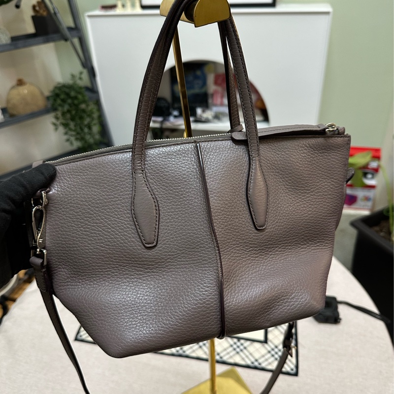 TOD’S 藕色牛皮斜背包-9