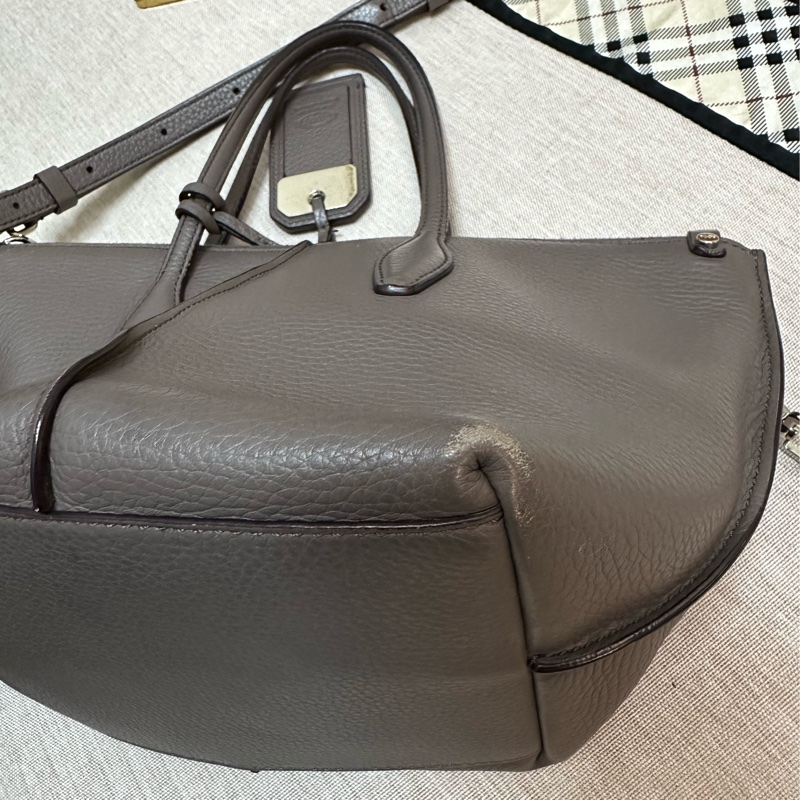 TOD’S 藕色牛皮斜背包-14