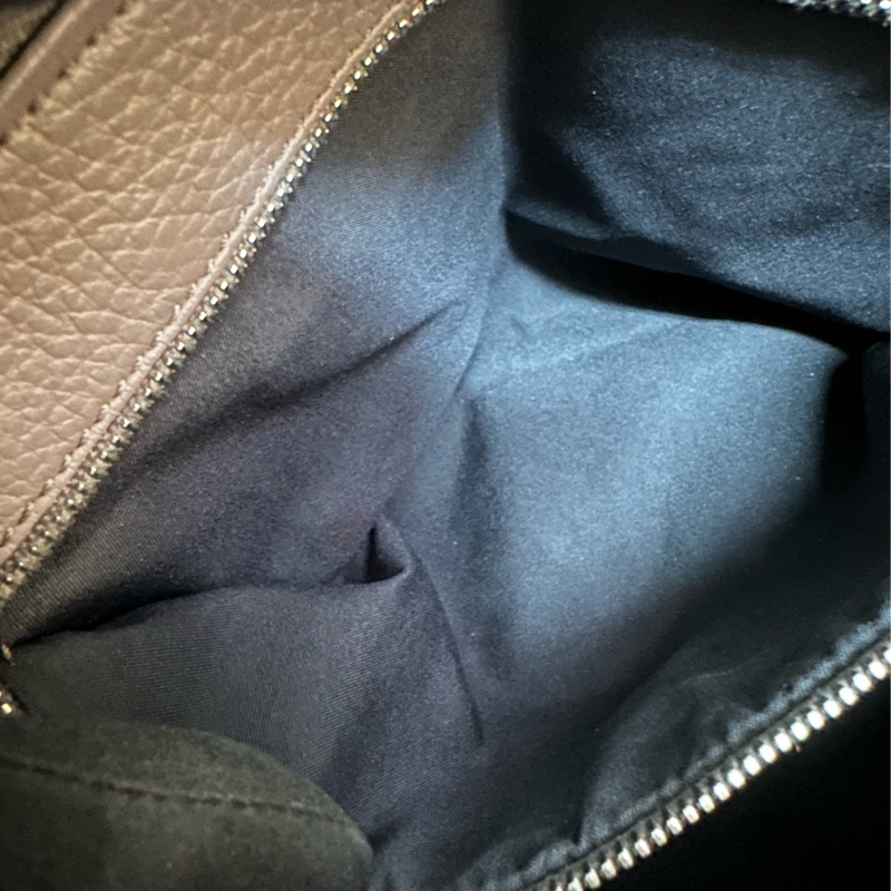 TOD’S 藕色牛皮斜背包-16