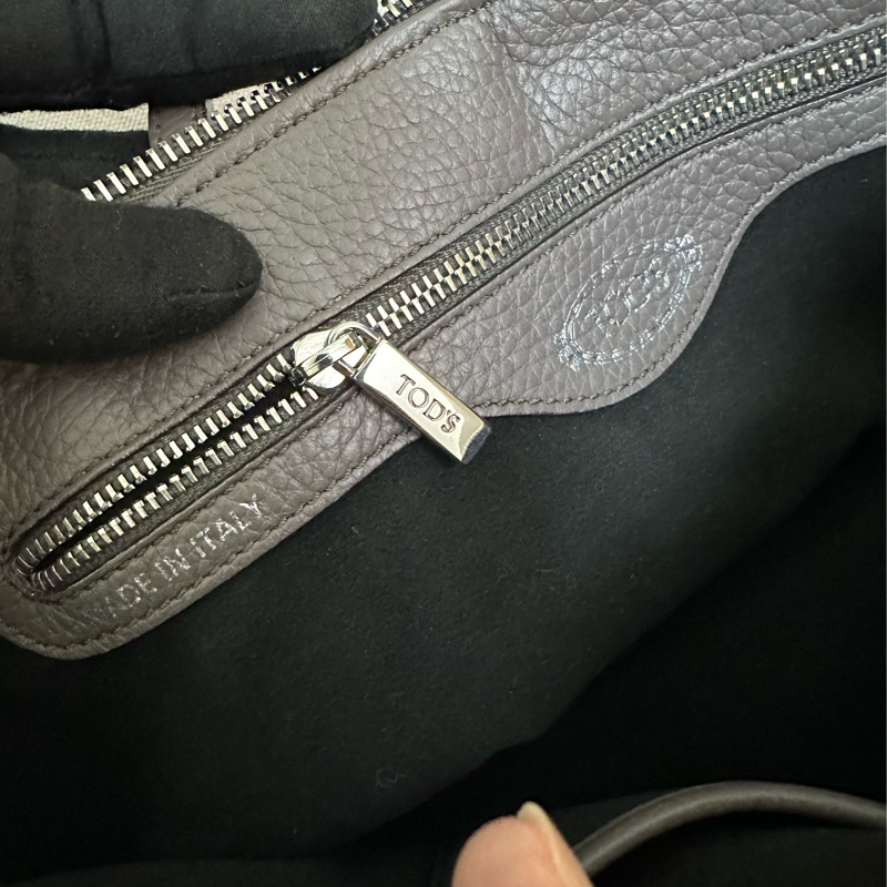 TOD’S 藕色牛皮斜背包-18