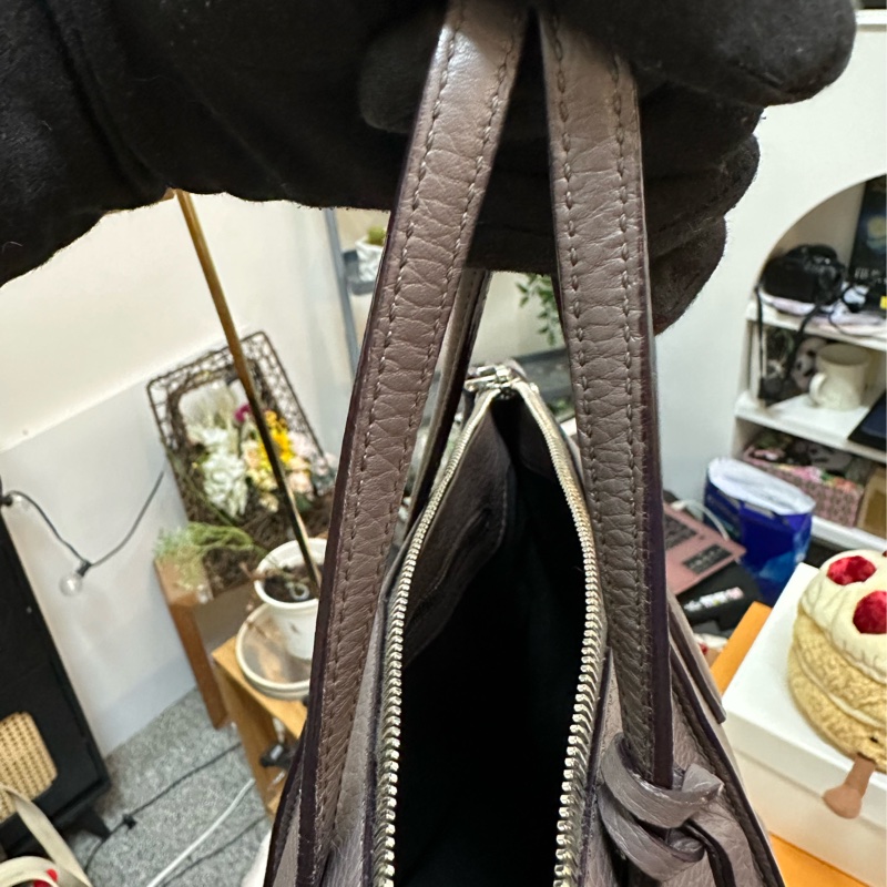 TOD’S 藕色牛皮斜背包-22