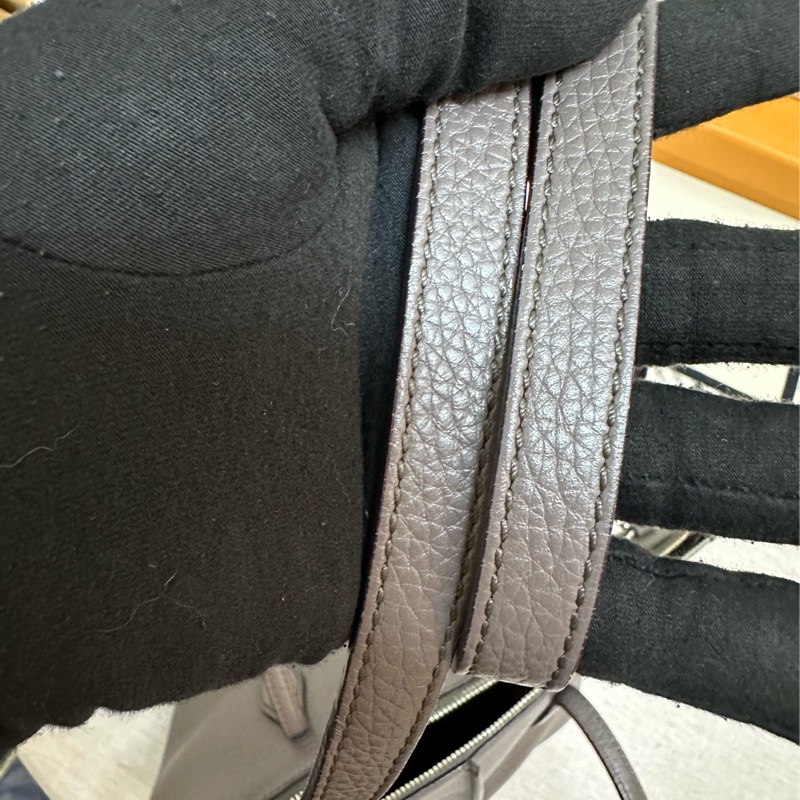 TOD’S 藕色牛皮斜背包-23