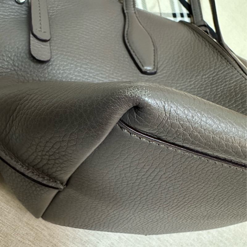 TOD’S 藕色牛皮斜背包-34