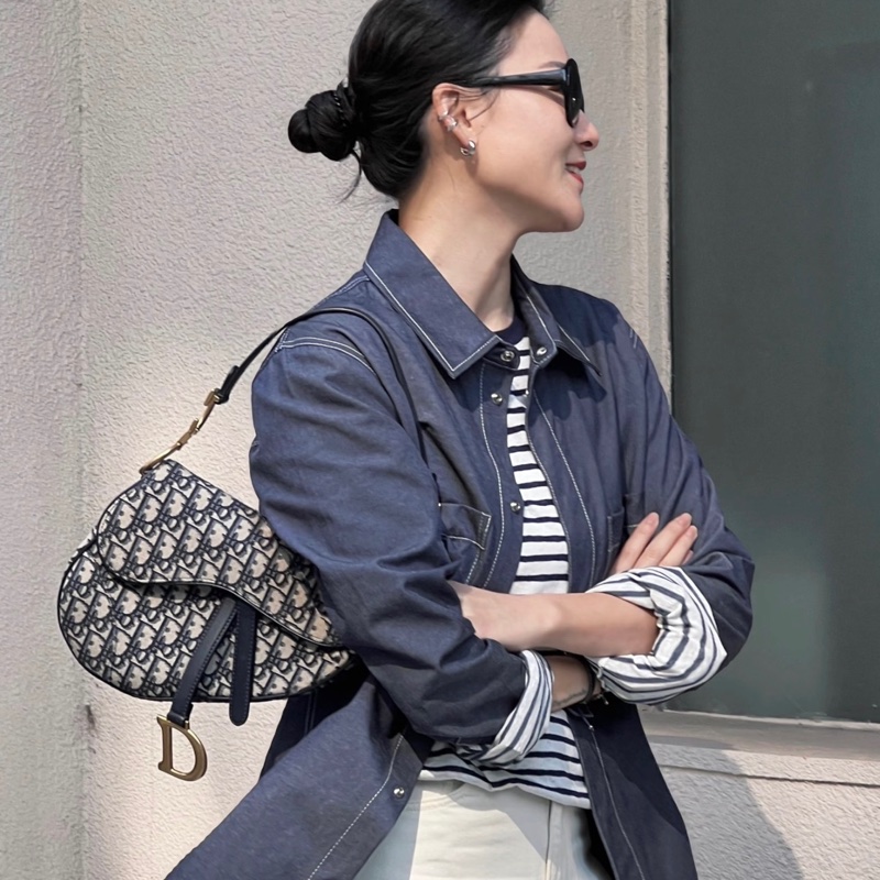 Dior經典緹花馬鞍包+背袋（原價整個18萬多現在出清價）-8