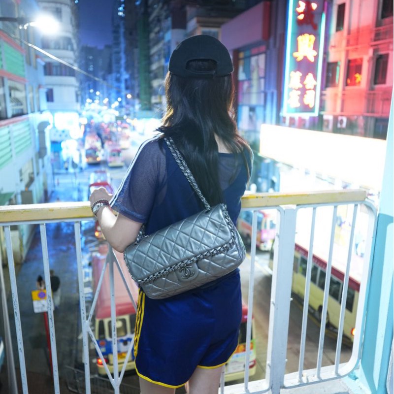 香奈兒包 翻蓋包 鏈條包 菱格cf 側背包  斜背包  銀色 復古感 皮革包 包包 皮革包 二手包 中古包 二手 chanel classic single flap silver calfskin chain 29cm-2
