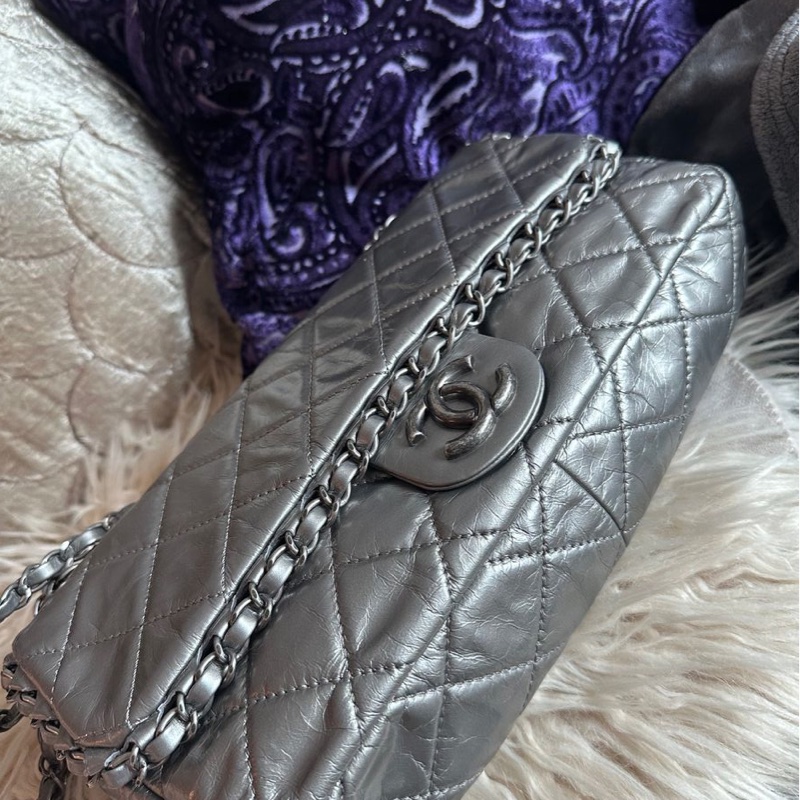 香奈兒包 翻蓋包 鏈條包 菱格cf 側背包  斜背包  銀色 復古感 皮革包 包包 皮革包 二手包 中古包 二手 chanel classic single flap silver calfskin chain 29cm-11