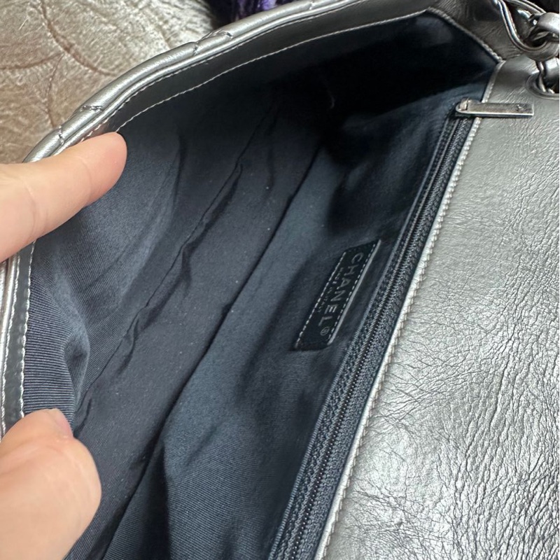 香奈兒包 翻蓋包 鏈條包 菱格cf 側背包  斜背包  銀色 復古感 皮革包 包包 皮革包 二手包 中古包 二手 chanel classic single flap silver calfskin chain 29cm-20