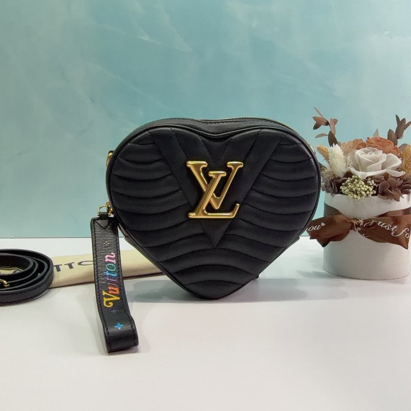 LV New Wave Heart愛心肩背包-0