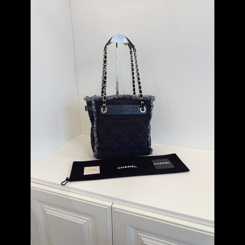 Chanel tote-0