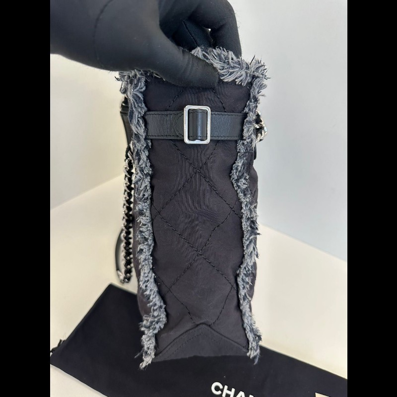 Chanel tote-5