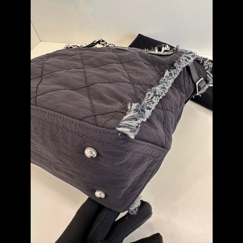 Chanel tote-8