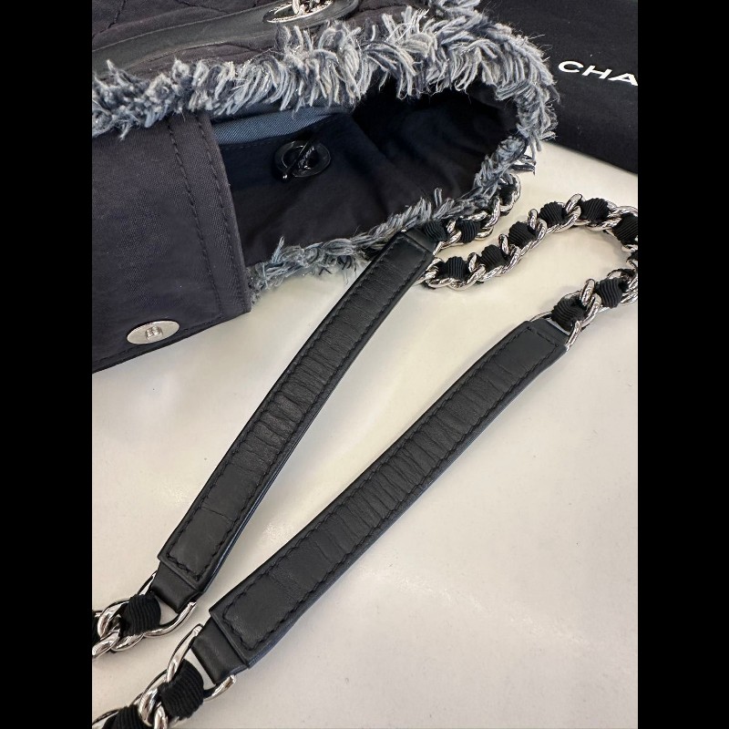 Chanel tote-17