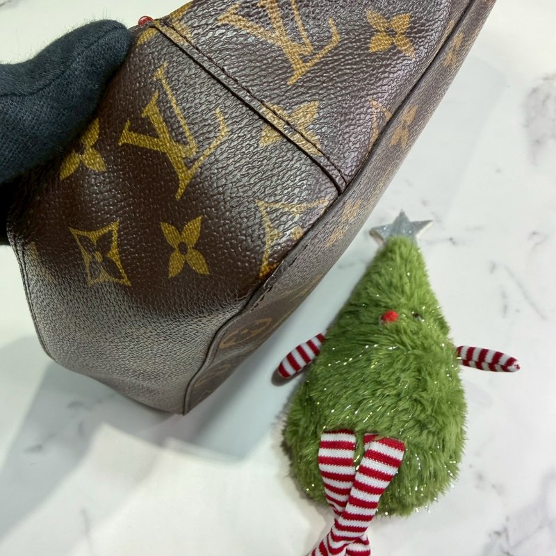 LV Monogram 老花旅行收納包-5