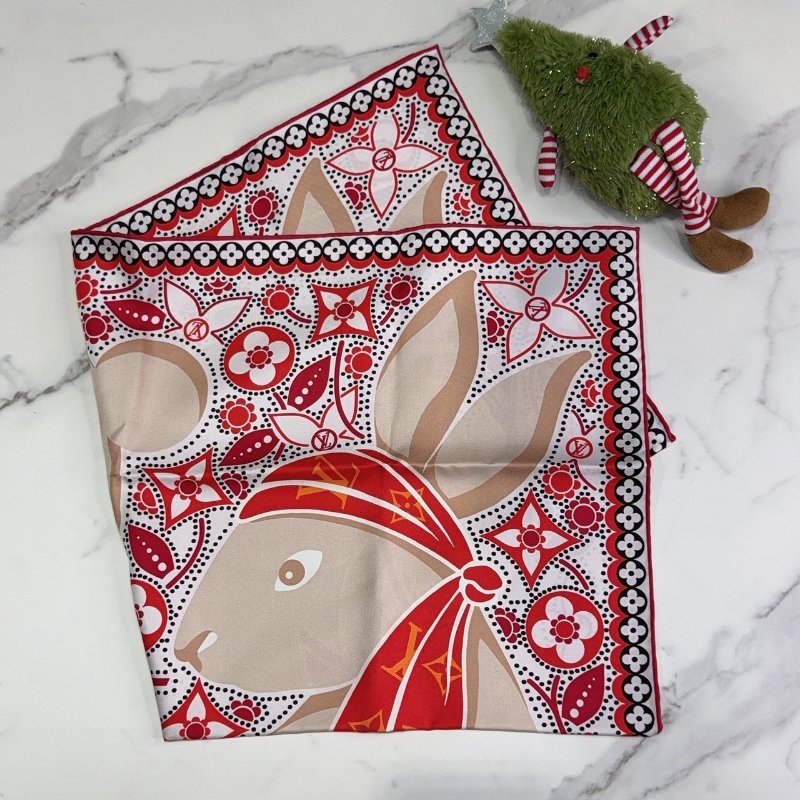 LV Precious Rabbit 70 全新兔子方巾-0
