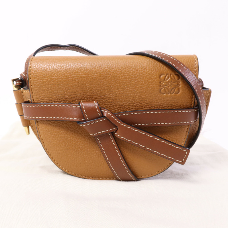 LOEWE 牛皮皮革Mini Gate金扣肩背袋-9