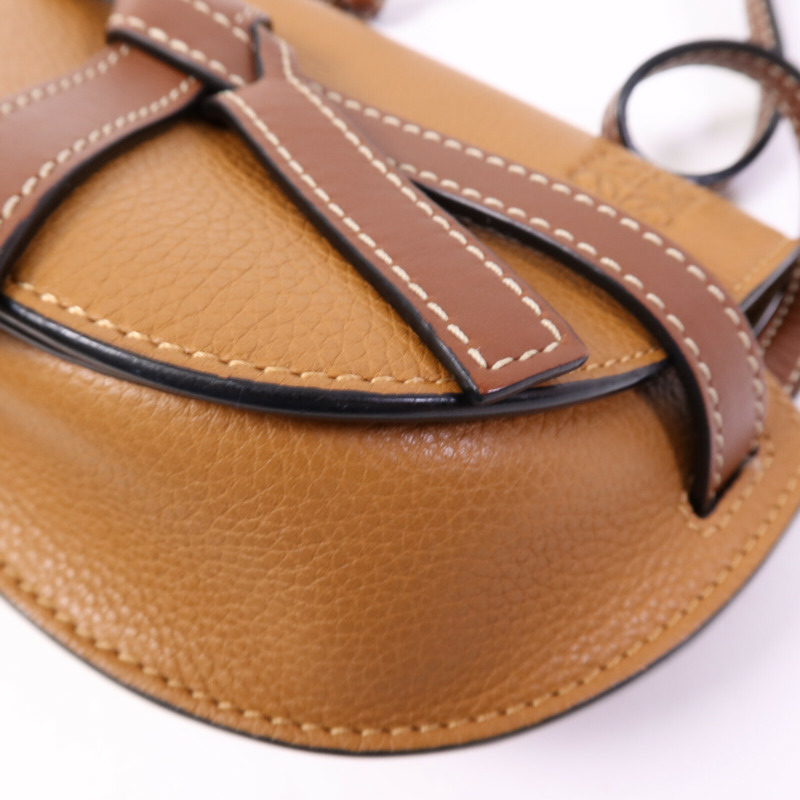 LOEWE 牛皮皮革Mini Gate金扣肩背袋-10