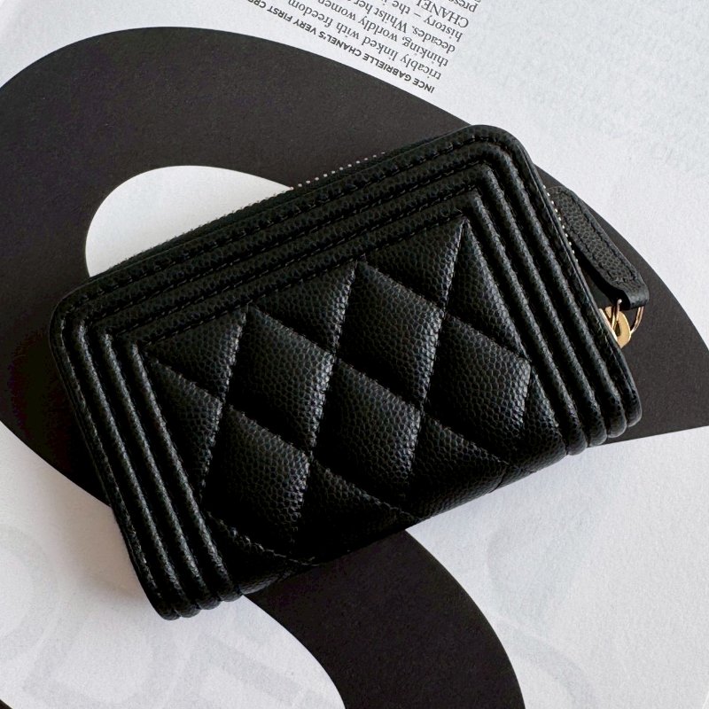 🎊誰還沒買這個🎊全新商品 Chanel 黑色金BOY拉鍊零錢包-1