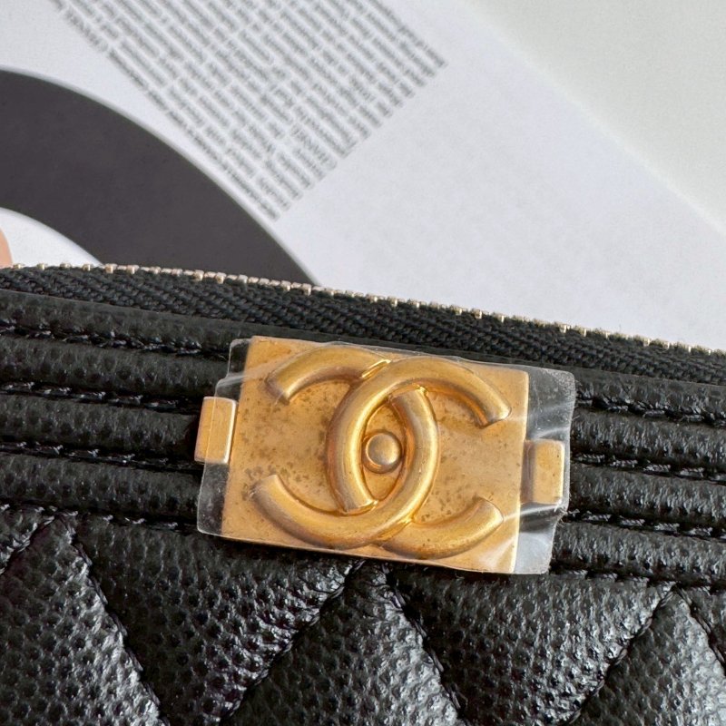 🎊誰還沒買這個🎊全新商品 Chanel 黑色金BOY拉鍊零錢包-2