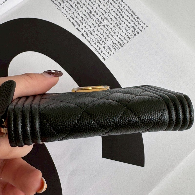 🎊誰還沒買這個🎊全新商品 Chanel 黑色金BOY拉鍊零錢包-6