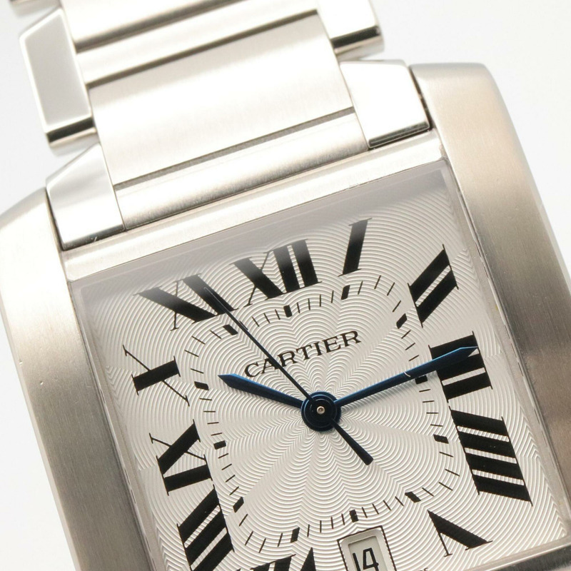 卡地亞 Tank Française LM 男士腕錶，不鏽鋼材質，銀色錶盤，型號 W51002Q3-10