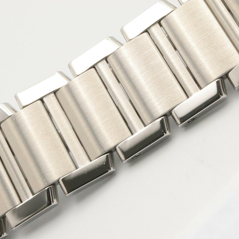 卡地亞 Tank Française LM 男士腕錶，不鏽鋼材質，銀色錶盤，型號 W51002Q3-13