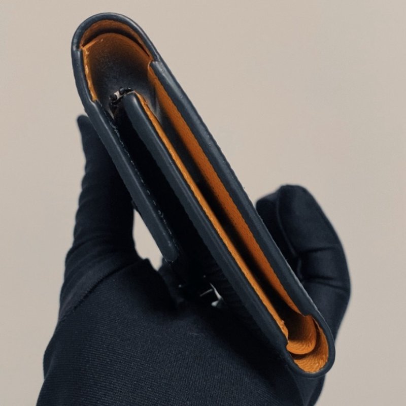 LV So Black黑PEI水波紋三折Grenelle系列短夾-3