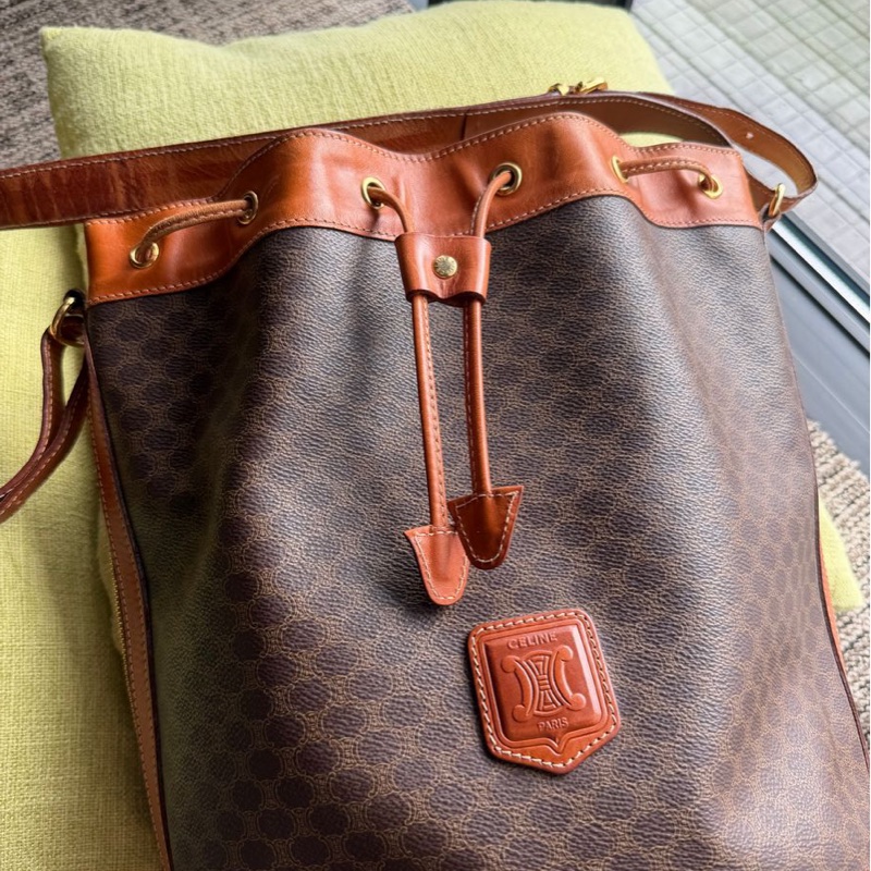 思琳 賽林 老花 水桶包 斜挎包 斜背包 側背包 中古孤品 Celine Macadam bucket bag 啡色老花 水桶袋 凱旋門-2