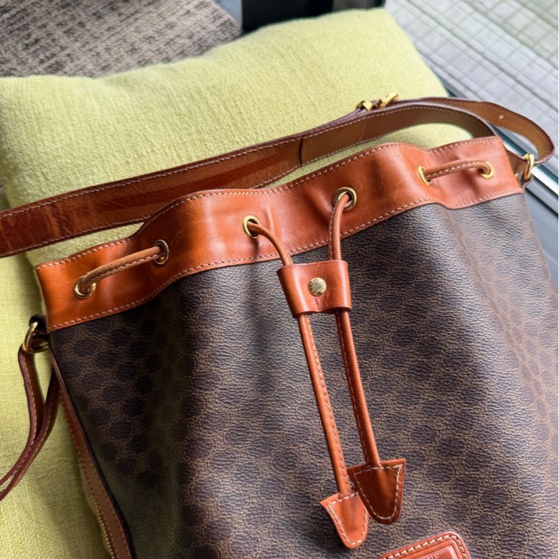 思琳 賽林 老花 水桶包 斜挎包 斜背包 側背包 中古孤品 Celine Macadam bucket bag 啡色老花 水桶袋 凱旋門-3