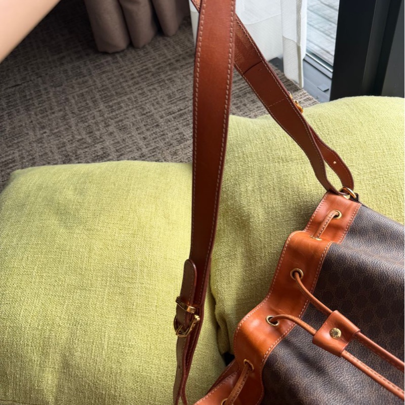 思琳 賽林 老花 水桶包 斜挎包 斜背包 側背包 中古孤品 Celine Macadam bucket bag 啡色老花 水桶袋 凱旋門-7