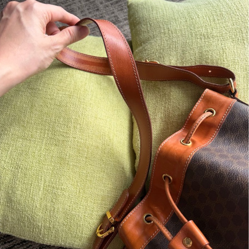 思琳 賽林 老花 水桶包 斜挎包 斜背包 側背包 中古孤品 Celine Macadam bucket bag 啡色老花 水桶袋 凱旋門-8