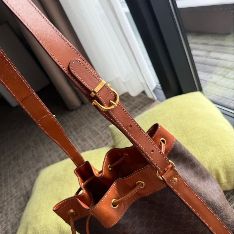 思琳 賽林 老花 水桶包 斜挎包 斜背包 側背包 中古孤品 Celine Macadam bucket bag 啡色老花 水桶袋 凱旋門-19