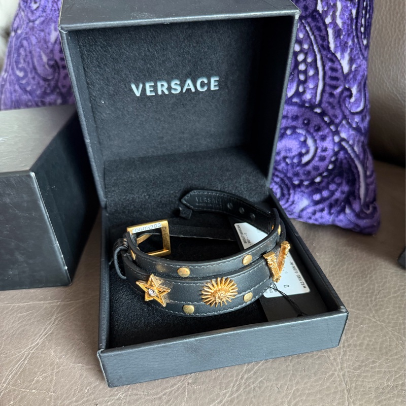 范思哲  黑色 黑色皮革 美杜莎頭  V牛仔風雙環繞手鐲  手環 versace black bracelet-5