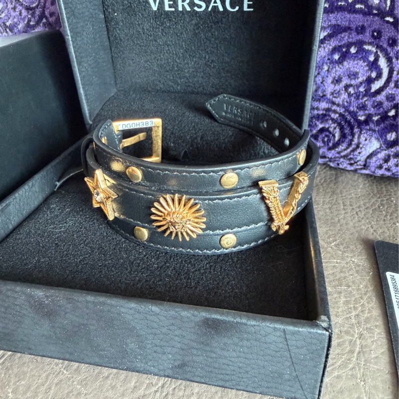 范思哲  黑色 黑色皮革 美杜莎頭  V牛仔風雙環繞手鐲  手環 versace black bracelet-6