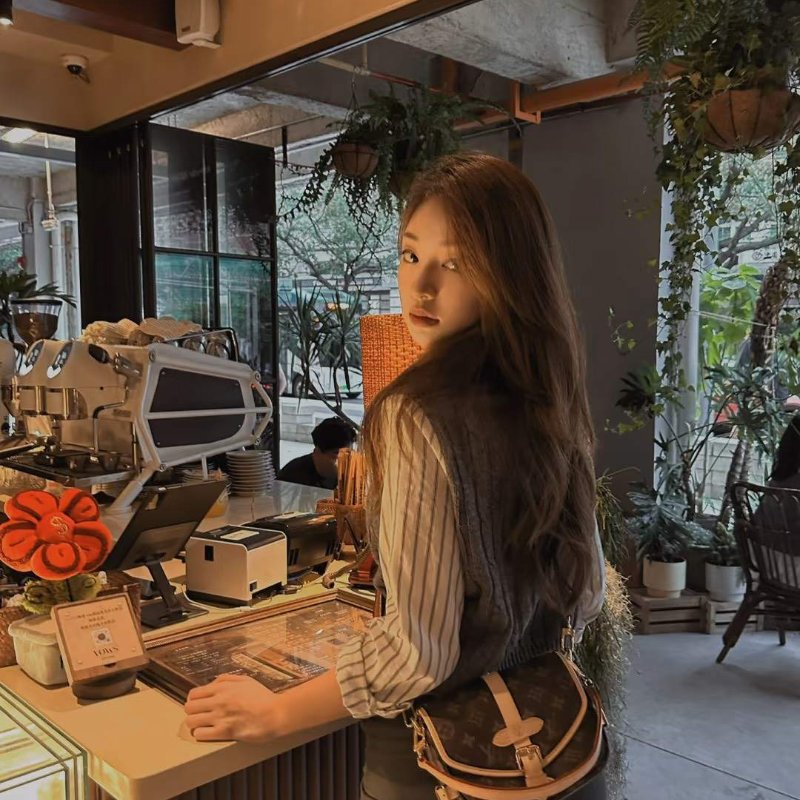 LV 原花雙面雙子星Saumur BB肩背包-1