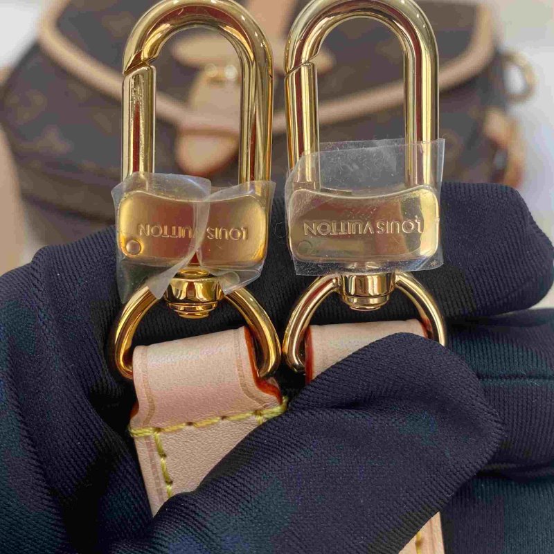 LV 原花雙面雙子星Saumur BB肩背包-17