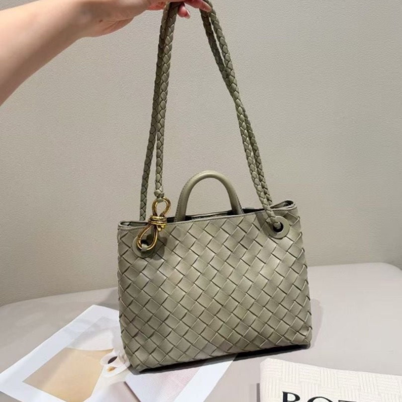 BV andiamo 洞石綠 編織包 小號20*25*10  9新 塵袋-4