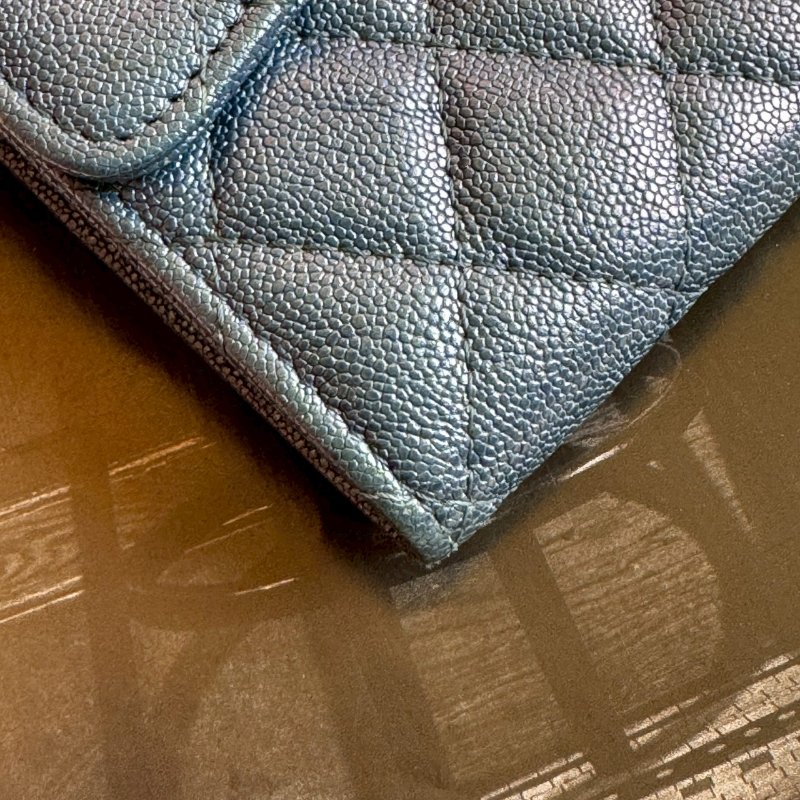 💖超好看的藍 Chanel 珠光寶石藍釦式中夾-3