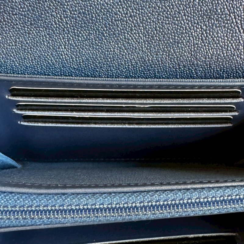 💖超好看的藍 Chanel 珠光寶石藍釦式中夾-15