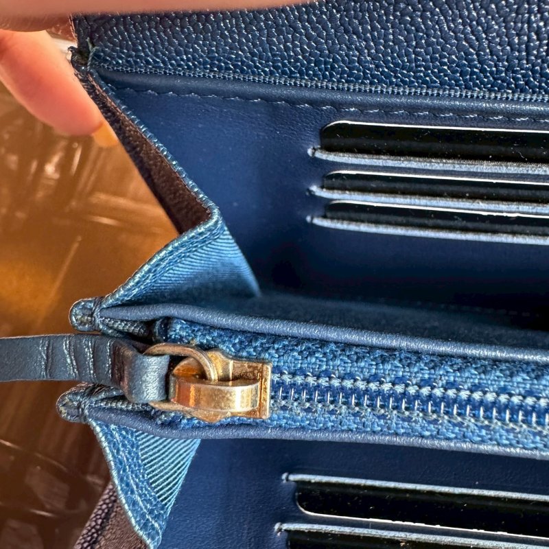 💖超好看的藍 Chanel 珠光寶石藍釦式中夾-17