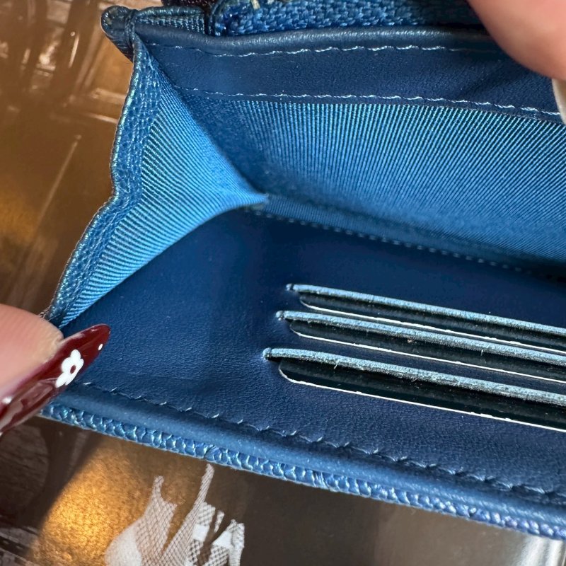 💖超好看的藍 Chanel 珠光寶石藍釦式中夾-19