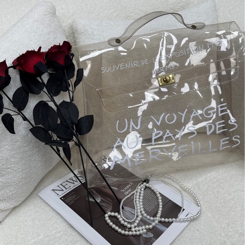 Hermès「Vinyl Kelly」透明限量包